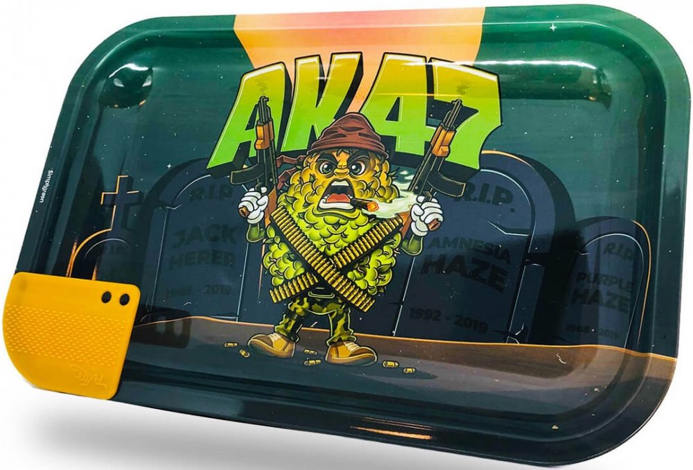 Best Buds Mission AK47 Large Metal Rolling Tray med Magnetic Grinder Card (17,5 × 27,5 × 2 cm)